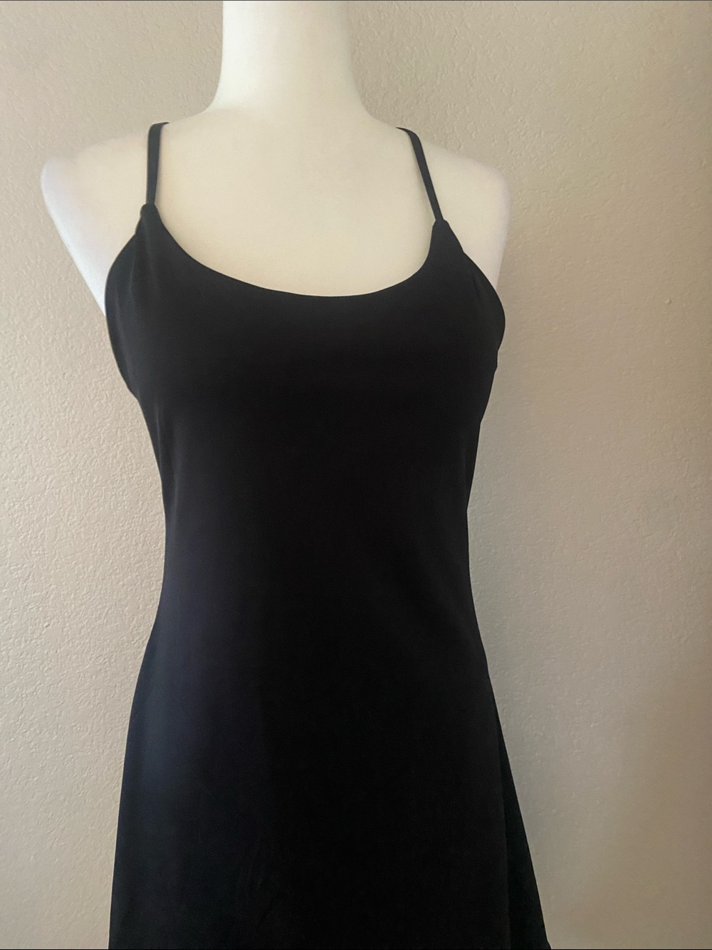 Women’s athletic dress with built-in bra & shorts, VOGO Athletica, size M. New